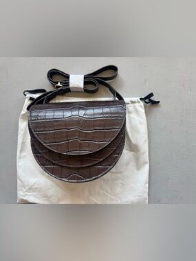 Cuyana Double Moon Saddle Bag IN MOCHA Croco Leather
